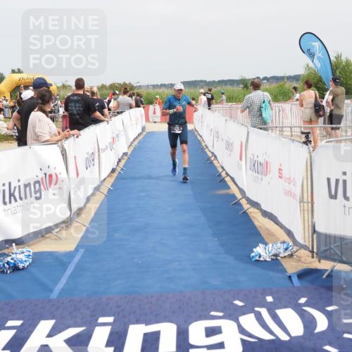 22.06.2025 - Viking Triathlon MichiJ http://msf.ph/oto/8122900 22.06.2025 15:13:54 Ziel 226 meine-sportfotos.de
