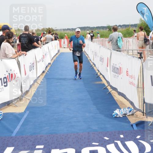 22.06.2025 - Viking Triathlon MichiJ http://msf.ph/oto/8122916 22.06.2025 15:13:54 Ziel 226 meine-sportfotos.de