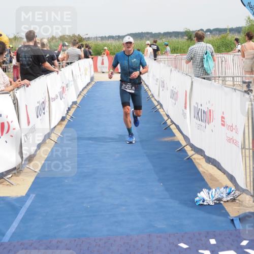 22.06.2025 - Viking Triathlon MichiJ http://msf.ph/oto/8122933 22.06.2025 15:13:55 Ziel 226 meine-sportfotos.de