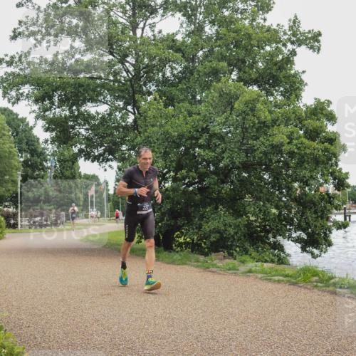 22.06.2025 - Viking Triathlon KatJ http://msf.ph/oto/8123057 22.06.2025 15:18:28 Laufen 222 meine-sportfotos.de