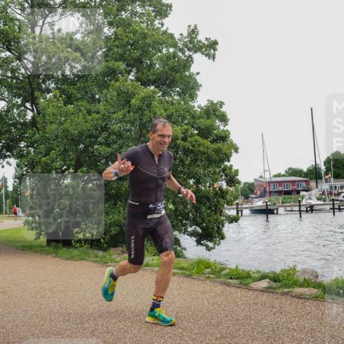 22.06.2025 - Viking Triathlon KatJ http://msf.ph/oto/8123118 22.06.2025 15:18:29 Laufen 222 meine-sportfotos.de