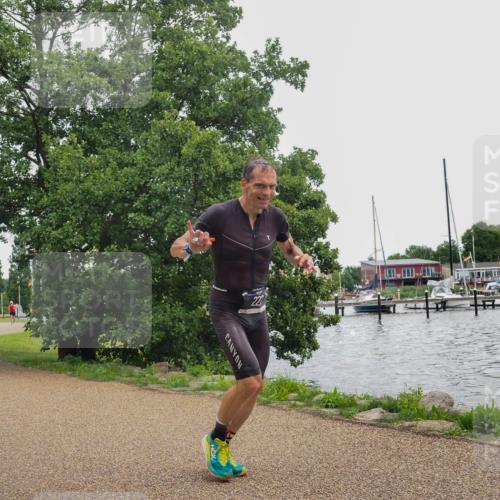 22.06.2025 - Viking Triathlon KatJ http://msf.ph/oto/8123125 22.06.2025 15:18:29 Laufen 222 meine-sportfotos.de