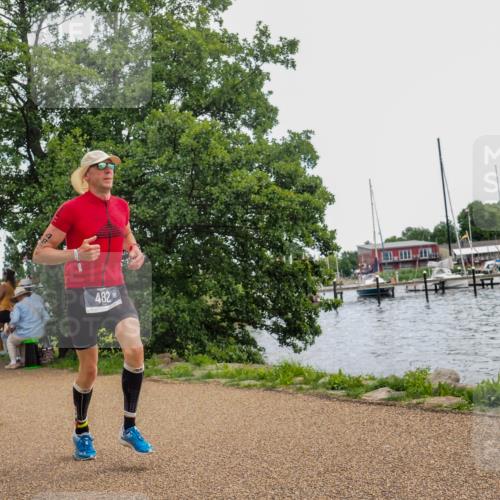 22.06.2025 - Viking Triathlon KatJ http://msf.ph/oto/8123137 22.06.2025 13:36:28 Laufen 482 meine-sportfotos.de