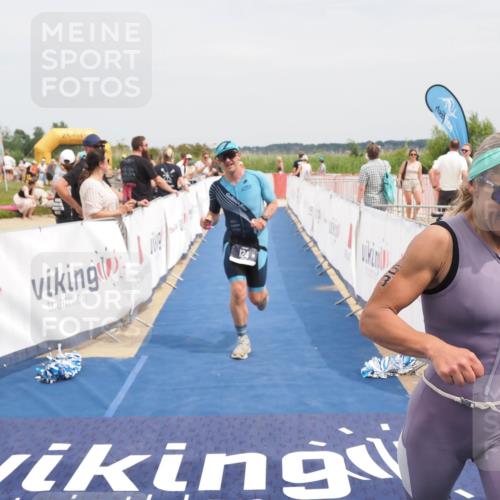 22.06.2025 - Viking Triathlon MichiJ http://msf.ph/oto/8123177 22.06.2025 15:14:20 Ziel 58, 124 meine-sportfotos.de