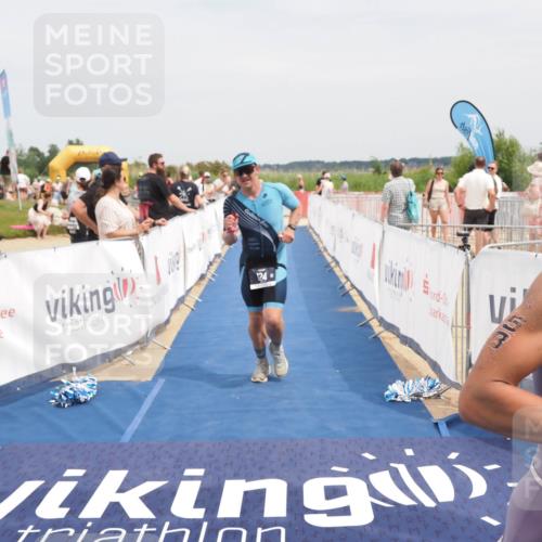 22.06.2025 - Viking Triathlon MichiJ http://msf.ph/oto/8123184 22.06.2025 15:14:20 Ziel 58, 124 meine-sportfotos.de