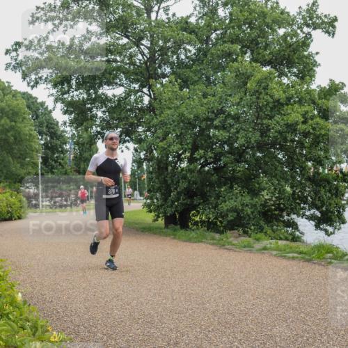 22.06.2025 - Viking Triathlon KatJ http://msf.ph/oto/8123192 22.06.2025 15:18:38 Laufen 378 meine-sportfotos.de