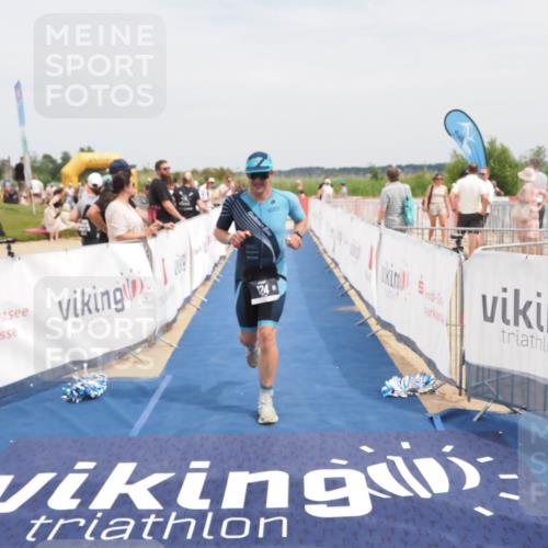22.06.2025 - Viking Triathlon MichiJ http://msf.ph/oto/8123198 22.06.2025 15:14:20 Ziel 58, 124 meine-sportfotos.de