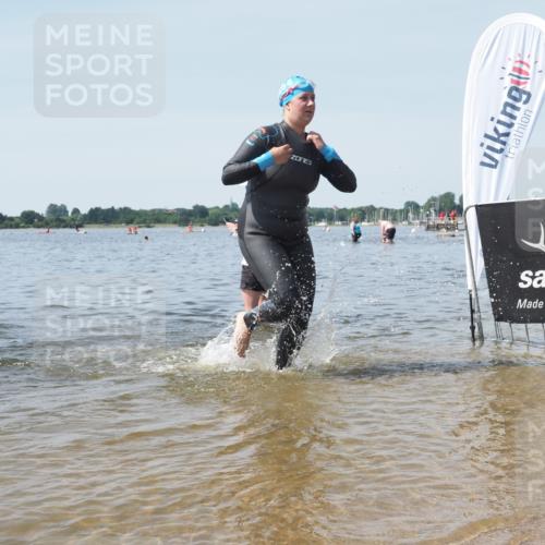22.06.2025 - Viking Triathlon KatJ http://msf.ph/oto/8123210 22.06.2025 10:53:24 Schwimmen 201, 241, 319 meine-sportfotos.de