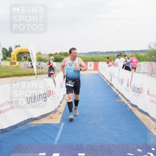 22.06.2025 - Viking Triathlon MichiJ http://msf.ph/oto/8123211 22.06.2025 17:07:38 Ziel 471 meine-sportfotos.de
