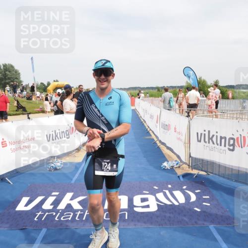 22.06.2025 - Viking Triathlon MichiJ http://msf.ph/oto/8123249 22.06.2025 15:14:21 Ziel 58, 124 meine-sportfotos.de