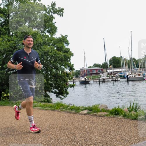 22.06.2025 - Viking Triathlon KatJ http://msf.ph/oto/8123261 22.06.2025 13:36:49 Laufen 54, 294 meine-sportfotos.de