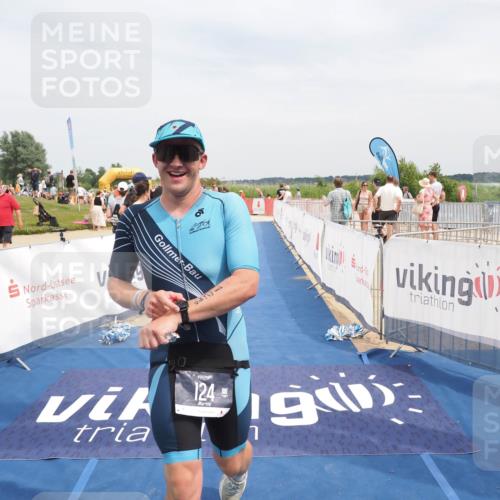 22.06.2025 - Viking Triathlon MichiJ http://msf.ph/oto/8123262 22.06.2025 15:14:21 Ziel 58, 124 meine-sportfotos.de