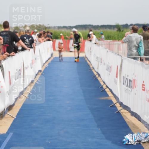 22.06.2025 - Viking Triathlon MichiJ http://msf.ph/oto/8123369 22.06.2025 15:14:28 Ziel 281 meine-sportfotos.de