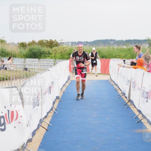 22.06.2025 - Viking Triathlon MichiJ http://msf.ph/oto/8123372 22.06.2025 17:09:37 Ziel 493 meine-sportfotos.de