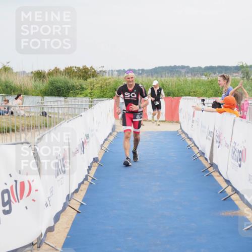 22.06.2025 - Viking Triathlon MichiJ http://msf.ph/oto/8123382 22.06.2025 17:09:38 Ziel 493 meine-sportfotos.de