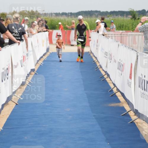 22.06.2025 - Viking Triathlon MichiJ http://msf.ph/oto/8123407 22.06.2025 15:14:28 Ziel 281 meine-sportfotos.de