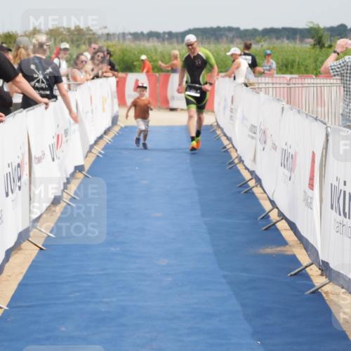 22.06.2025 - Viking Triathlon MichiJ http://msf.ph/oto/8123413 22.06.2025 15:14:29 Ziel 281 meine-sportfotos.de