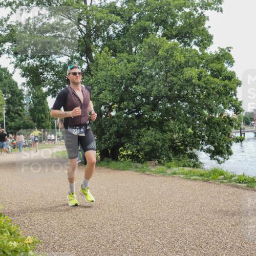 22.06.2025 - Viking Triathlon KatJ http://msf.ph/oto/8123434 22.06.2025 13:37:28 Laufen 238 meine-sportfotos.de