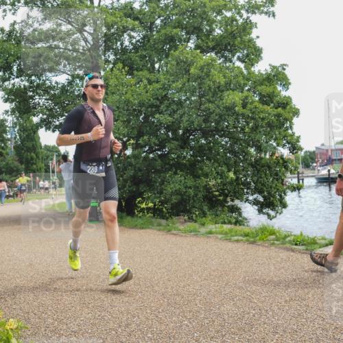 22.06.2025 - Viking Triathlon KatJ http://msf.ph/oto/8123437 22.06.2025 13:37:28 Laufen 238 meine-sportfotos.de