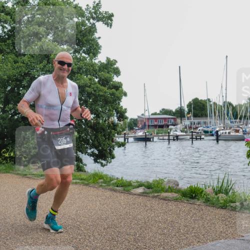22.06.2025 - Viking Triathlon KatJ http://msf.ph/oto/8123507 22.06.2025 15:18:54 Laufen 205 meine-sportfotos.de