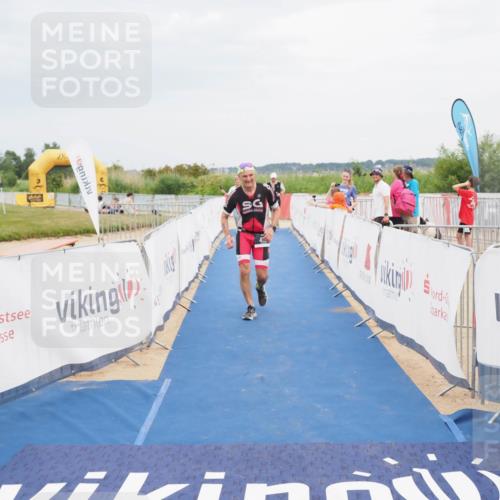 22.06.2025 - Viking Triathlon MichiJ http://msf.ph/oto/8123533 22.06.2025 17:09:40 Ziel 493 meine-sportfotos.de