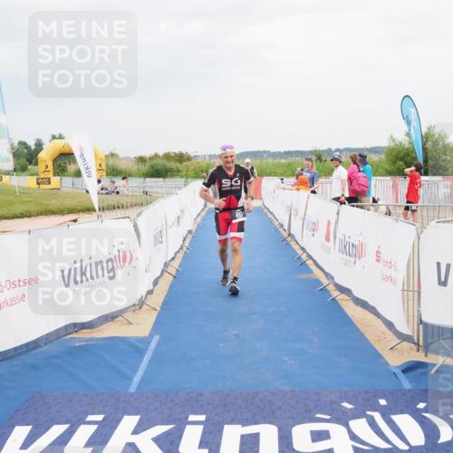 22.06.2025 - Viking Triathlon MichiJ http://msf.ph/oto/8123547 22.06.2025 17:09:40 Ziel 493 meine-sportfotos.de