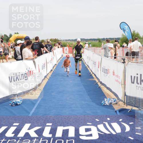 22.06.2025 - Viking Triathlon MichiJ http://msf.ph/oto/8123567 22.06.2025 15:14:31 Ziel 281 meine-sportfotos.de