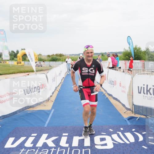 22.06.2025 - Viking Triathlon MichiJ http://msf.ph/oto/8123663 22.06.2025 17:09:42 Ziel 246, 493 meine-sportfotos.de