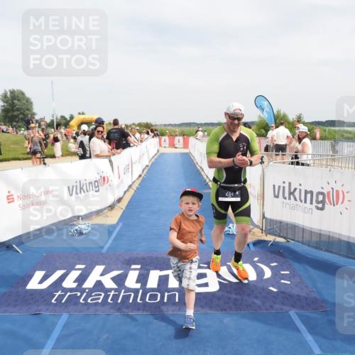 22.06.2025 - Viking Triathlon MichiJ http://msf.ph/oto/8123703 22.06.2025 15:14:33 Ziel 281 meine-sportfotos.de