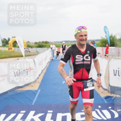 22.06.2025 - Viking Triathlon MichiJ http://msf.ph/oto/8123707 22.06.2025 17:09:43 Ziel 246, 493 meine-sportfotos.de