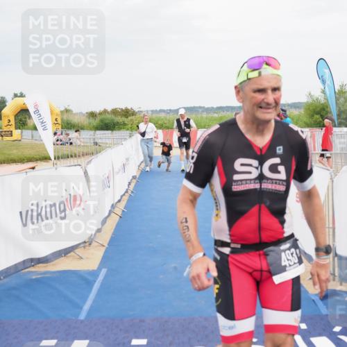 22.06.2025 - Viking Triathlon MichiJ http://msf.ph/oto/8123712 22.06.2025 17:09:43 Ziel 246, 493 meine-sportfotos.de