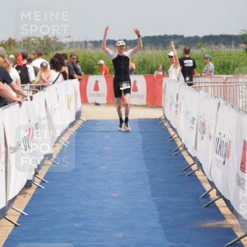 22.06.2025 - Viking Triathlon MichiJ http://msf.ph/oto/8123724 22.06.2025 15:14:49 Ziel 264 meine-sportfotos.de