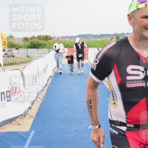 22.06.2025 - Viking Triathlon MichiJ http://msf.ph/oto/8123727 22.06.2025 17:09:43 Ziel 246, 493 meine-sportfotos.de