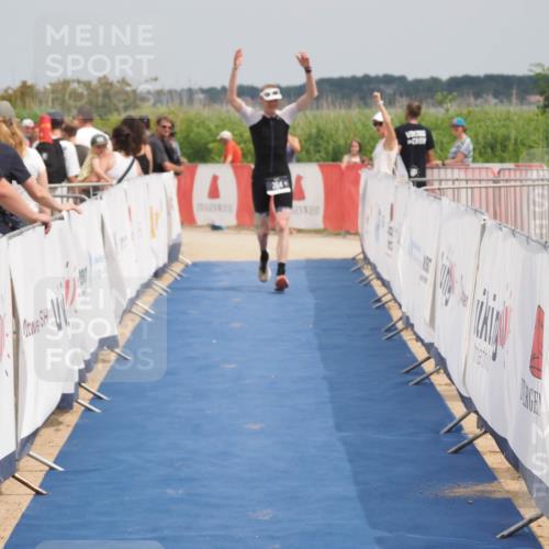 22.06.2025 - Viking Triathlon MichiJ http://msf.ph/oto/8123732 22.06.2025 15:14:49 Ziel 264 meine-sportfotos.de