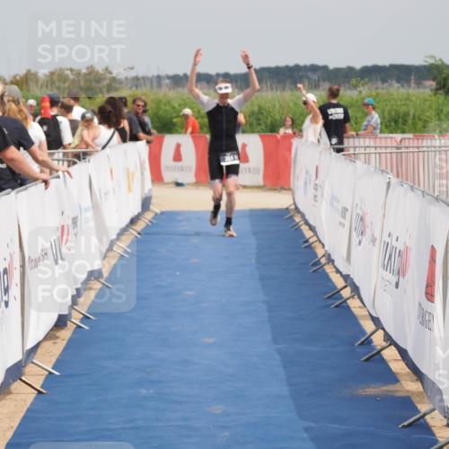 22.06.2025 - Viking Triathlon MichiJ http://msf.ph/oto/8123738 22.06.2025 15:14:49 Ziel 264 meine-sportfotos.de