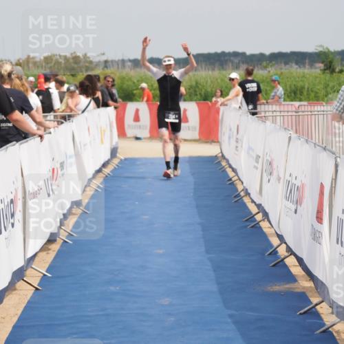 22.06.2025 - Viking Triathlon MichiJ http://msf.ph/oto/8123752 22.06.2025 15:14:49 Ziel 264 meine-sportfotos.de