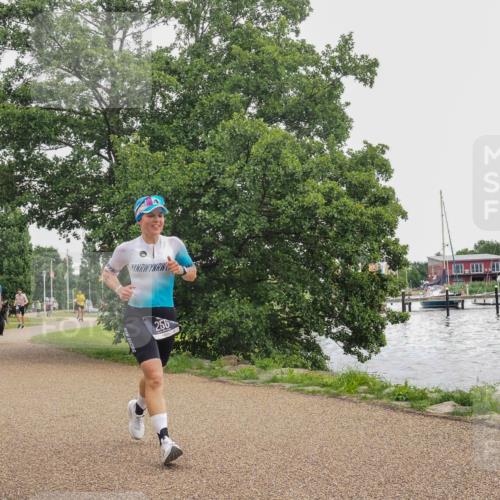 22.06.2025 - Viking Triathlon KatJ http://msf.ph/oto/8123760 22.06.2025 15:19:40 Laufen 256 meine-sportfotos.de