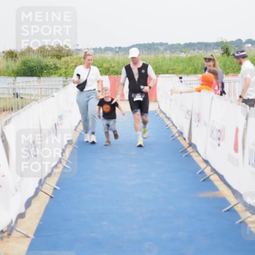 22.06.2025 - Viking Triathlon MichiJ http://msf.ph/oto/8123763 22.06.2025 17:09:44 Ziel 246, 493 meine-sportfotos.de
