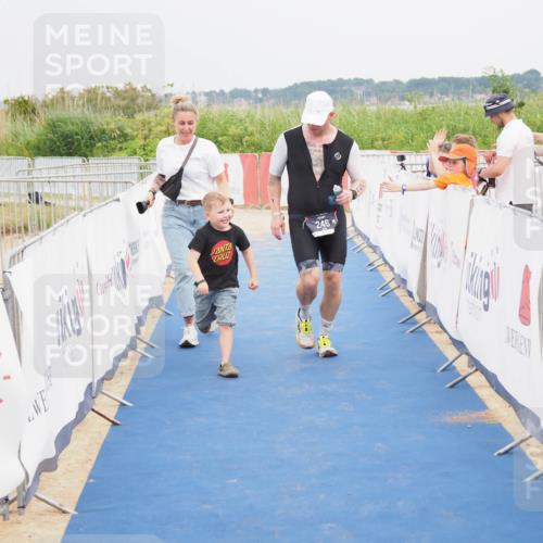 22.06.2025 - Viking Triathlon MichiJ http://msf.ph/oto/8123804 22.06.2025 17:09:45 Ziel 246, 493 meine-sportfotos.de