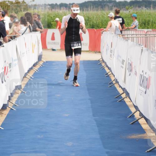 22.06.2025 - Viking Triathlon MichiJ http://msf.ph/oto/8123840 22.06.2025 15:14:51 Ziel 264 meine-sportfotos.de