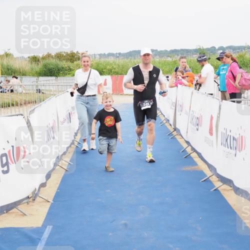 22.06.2025 - Viking Triathlon MichiJ http://msf.ph/oto/8123842 22.06.2025 17:09:46 Ziel 246, 493 meine-sportfotos.de