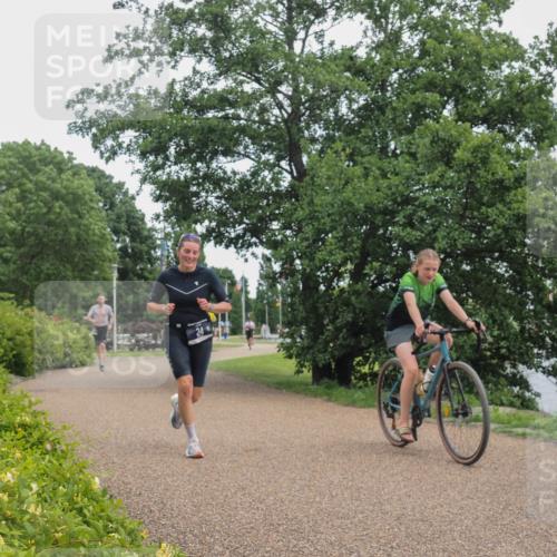 22.06.2025 - Viking Triathlon KatJ http://msf.ph/oto/8123887 22.06.2025 15:19:46 Laufen 24 meine-sportfotos.de