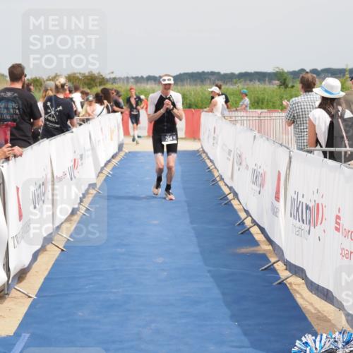 22.06.2025 - Viking Triathlon MichiJ http://msf.ph/oto/8123894 22.06.2025 15:14:51 Ziel 264 meine-sportfotos.de