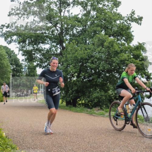 22.06.2025 - Viking Triathlon KatJ http://msf.ph/oto/8123918 22.06.2025 15:19:46 Laufen 24 meine-sportfotos.de