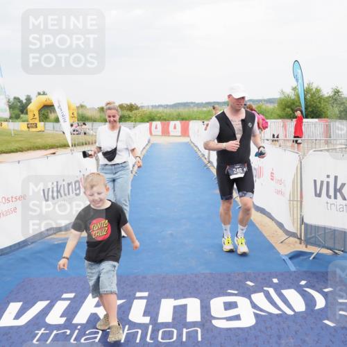 22.06.2025 - Viking Triathlon MichiJ http://msf.ph/oto/8123978 22.06.2025 17:09:48 Ziel 246 meine-sportfotos.de