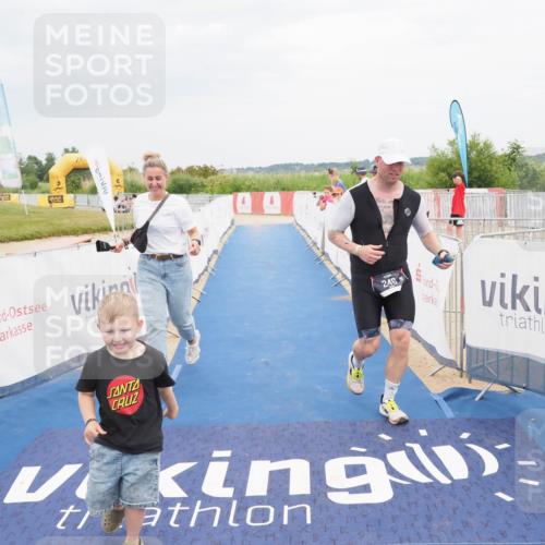 22.06.2025 - Viking Triathlon MichiJ http://msf.ph/oto/8123995 22.06.2025 17:09:48 Ziel 246 meine-sportfotos.de