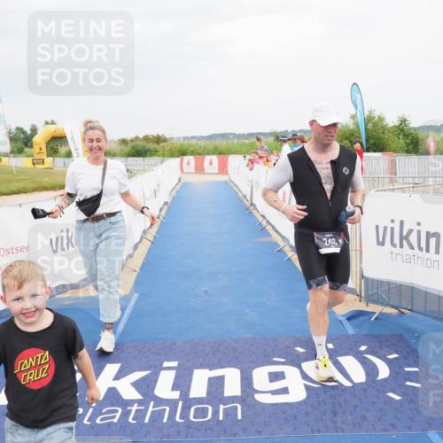 22.06.2025 - Viking Triathlon MichiJ http://msf.ph/oto/8124015 22.06.2025 17:09:48 Ziel 246 meine-sportfotos.de