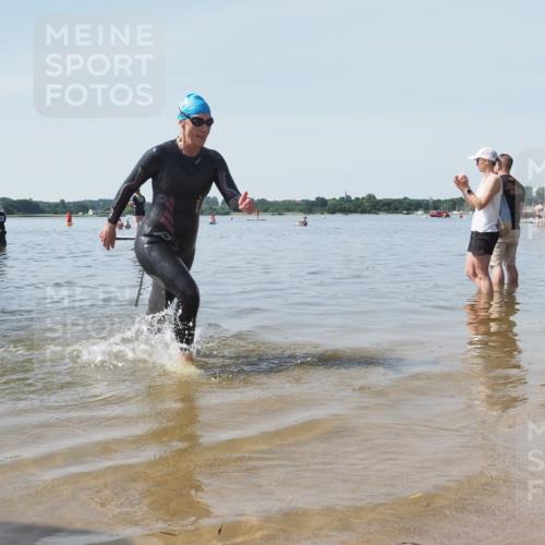 22.06.2025 - Viking Triathlon KatJ http://msf.ph/oto/8124041 22.06.2025 10:58:54 Schwimmen 234, 268 meine-sportfotos.de