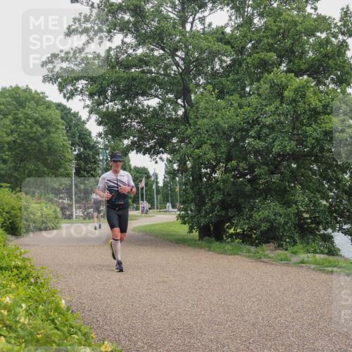 22.06.2025 - Viking Triathlon KatJ http://msf.ph/oto/8124063 22.06.2025 15:20:01 Laufen 290 meine-sportfotos.de