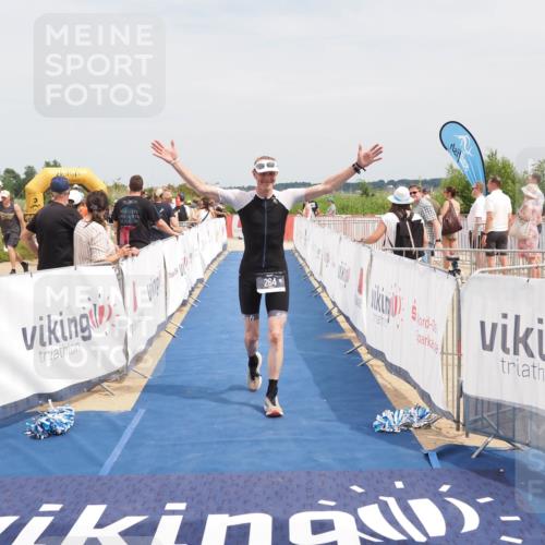 22.06.2025 - Viking Triathlon MichiJ http://msf.ph/oto/8124091 22.06.2025 15:14:54 Ziel 264, 377 meine-sportfotos.de